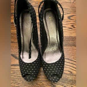 Restricted black and white polka dot peep toe wedge
